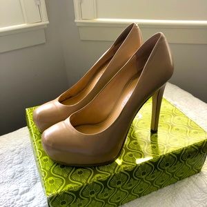 Gianni Bini Nude Platform Heels, size 9